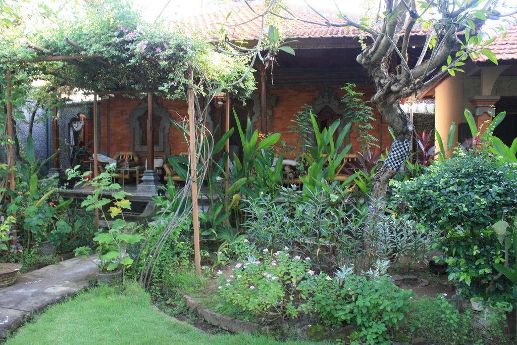 Cleopatra Beach Bungalows Ξενοδοχείο Lovina Εξωτερικό φωτογραφία